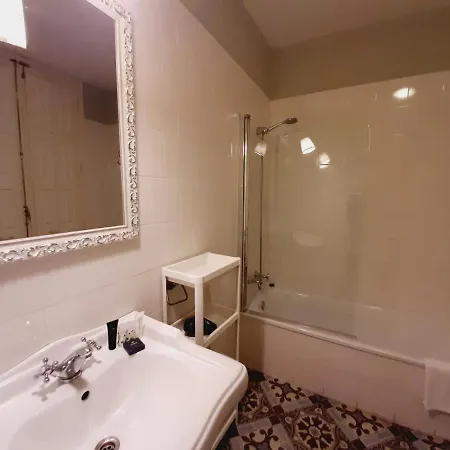 Lumine Luxury By Gaiarooms בית הארחה