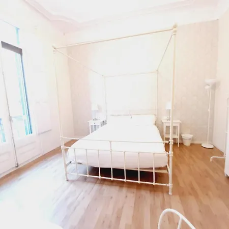 בית הארחה Lumine Luxury By Gaiarooms ברצלונה